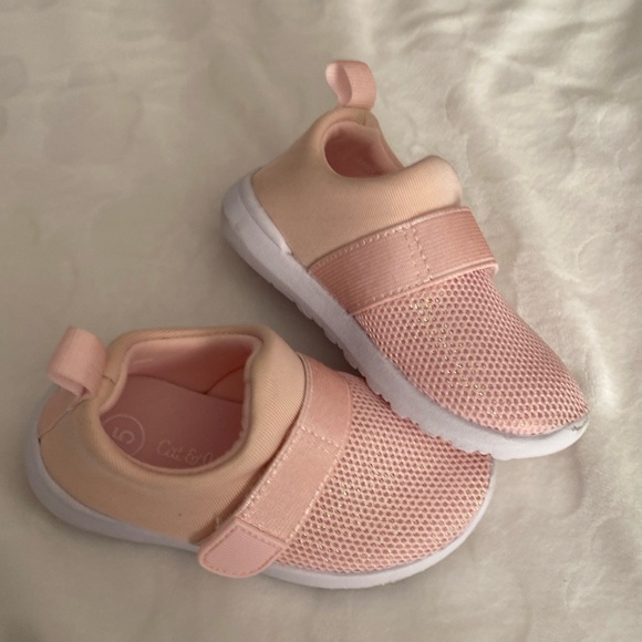 Cat & Jack Other - Baby girl water shoes size 5